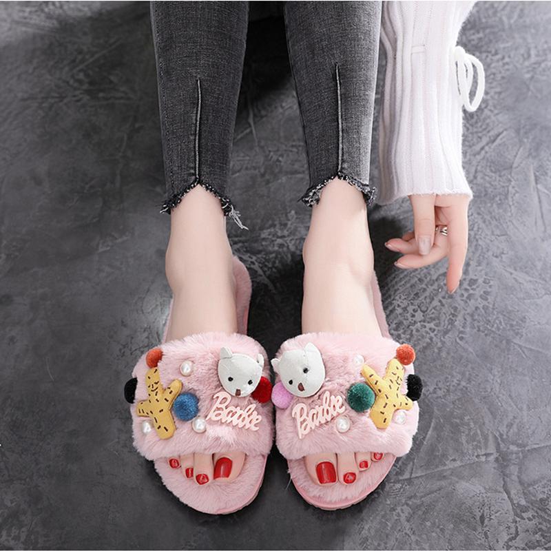 

Autumn Winter Female Cotton Shoes INS Cute Fur Fluffy Flat Slides Outside Non-Slip Korean Style Plush Women Slippers For Home, White