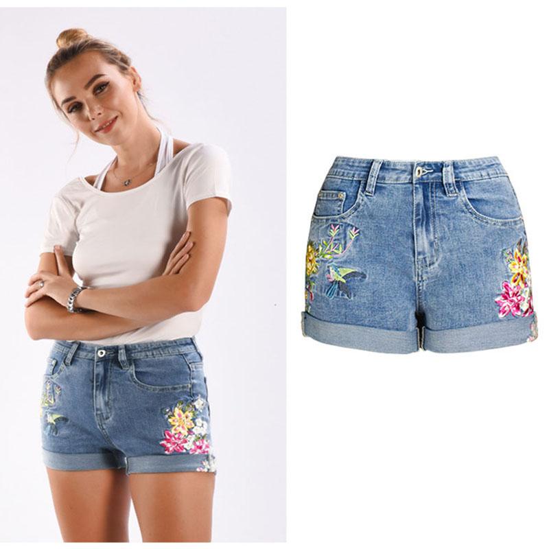 

Plus Size Women Embroidery Jeans Shorts Slim Fashion Wide-leg Stretch Short Jeans Women Embroideried Cuffed Skinny Denim Shorts, Blue