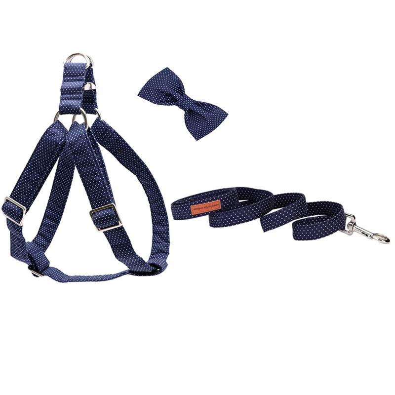 

Unique Style Paws Blue Dots Dog Harness with Bowtie Dog Leash Adjustable Buckle Pet Supplies