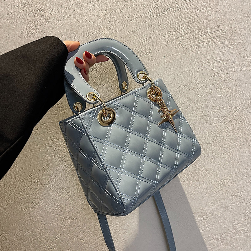 

Wholesale ladies leathers bags simple and versatile blue fashion patent leathers handbag sweet little fresh leather backpack elegant atmosphere plaid bag, Pink1 8110