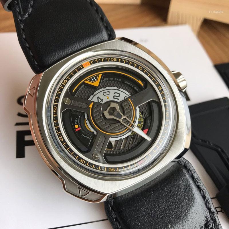 

Wristwatches Men Watches Automatic Movement 47*47mm Watch Male Clock Party Y-shaped Wing Design W1-111