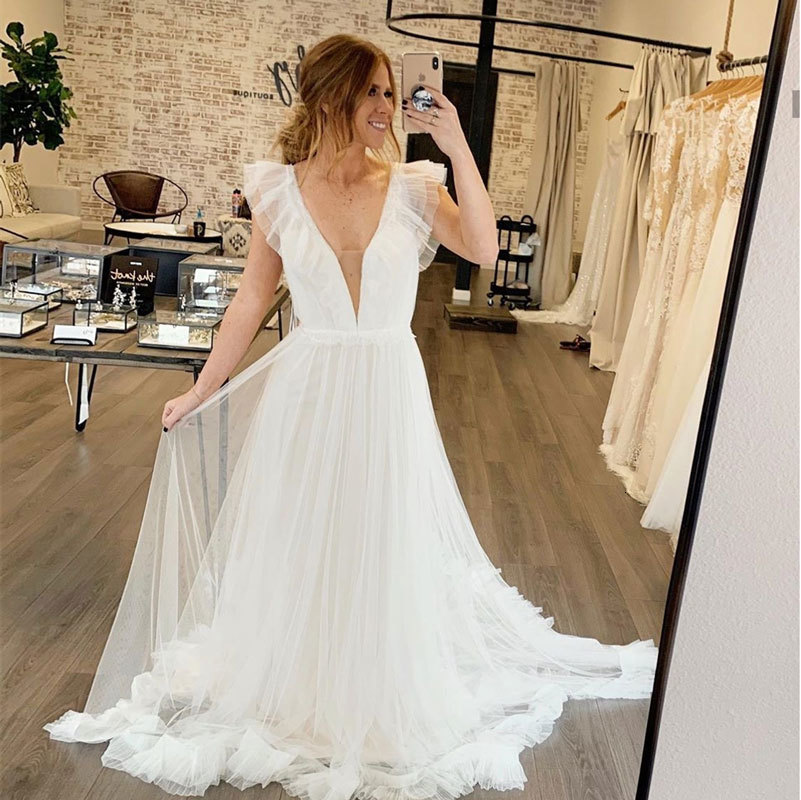 

2021 New Cleavage Sexy v Light Wedding Dress V36M, Same as the photos