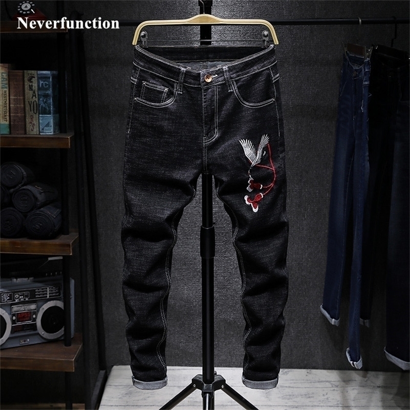 

Men Hip hop Chinese wind Lion head embroidery biker Straight jeans Fashion Japanese Slim man cotton Motorcycle Denim Trousers 201111, Black