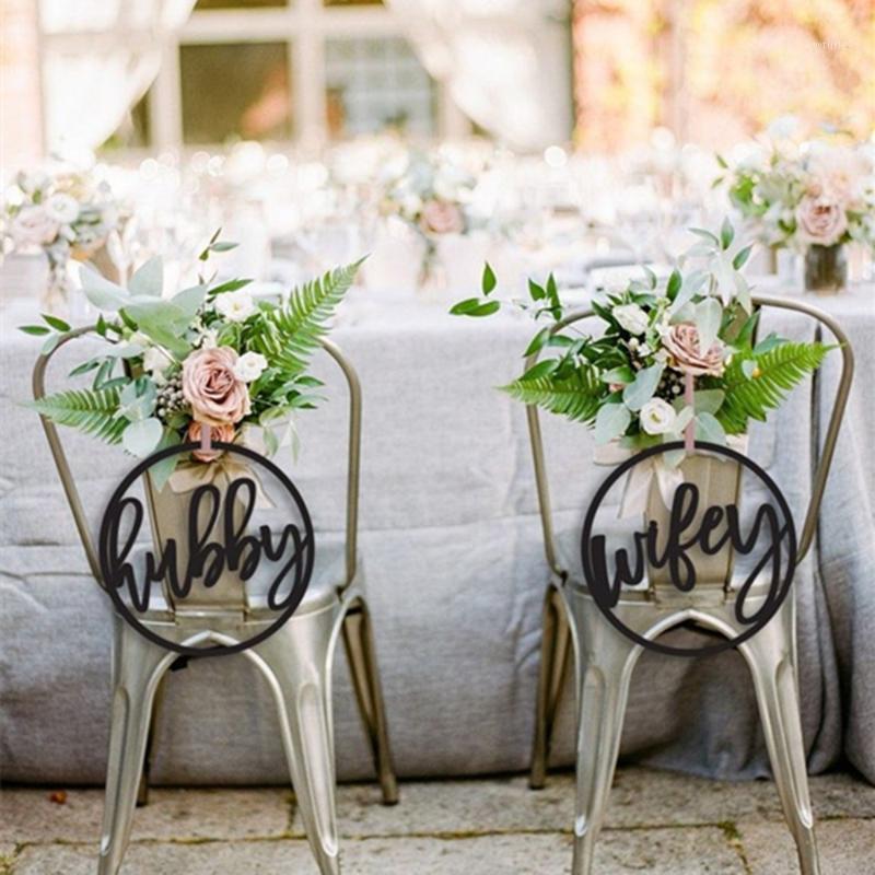 

Hubby Wifey Wedding Chair Sign Romantic Bride and Groom Engagement Wedding Party Decoration Countryside Accessories1