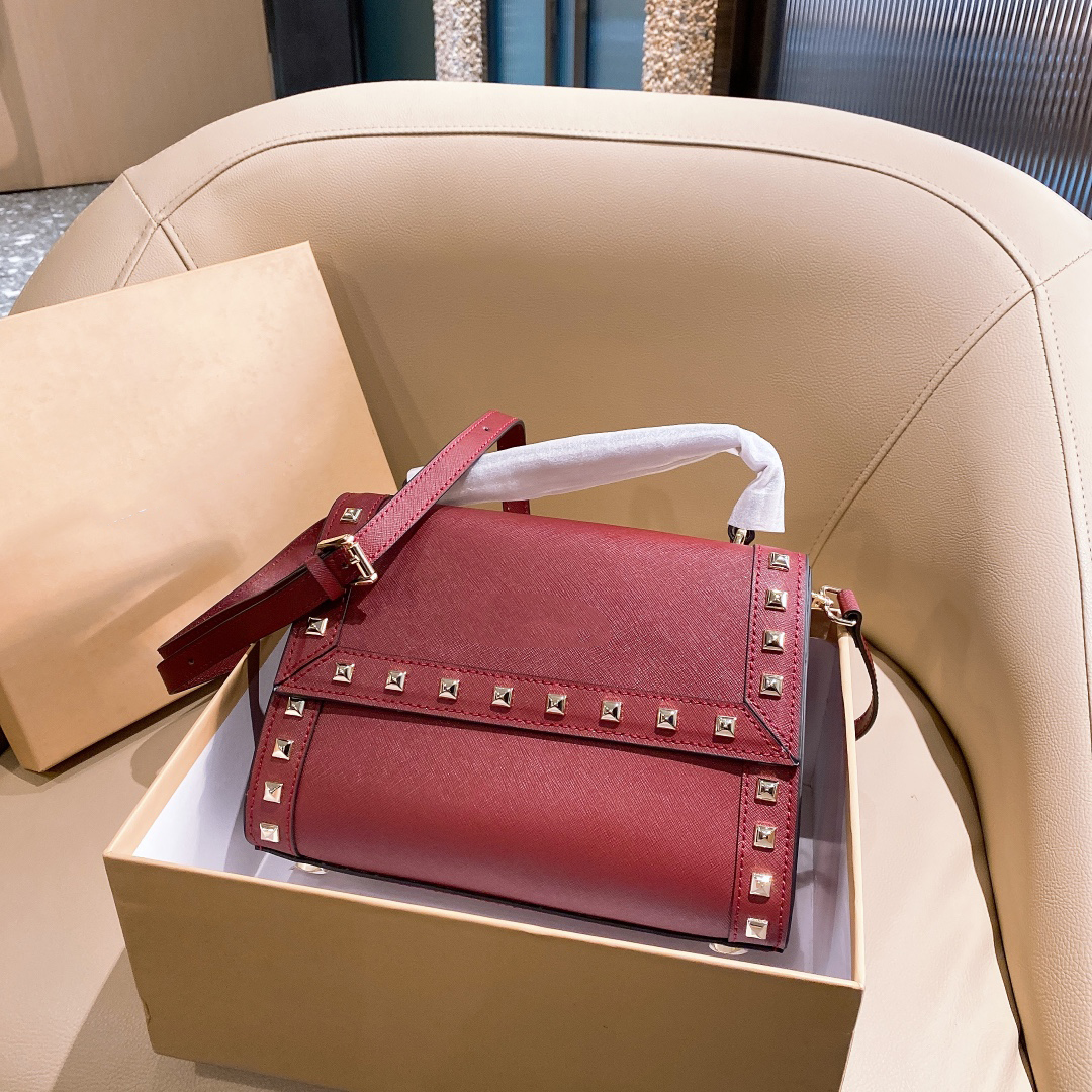 

21 New Designer Handbags Fashion Collocation Retro Printed Rivet Bag Women's Trend Diagonal Shoulder Chain Bag WF2012331