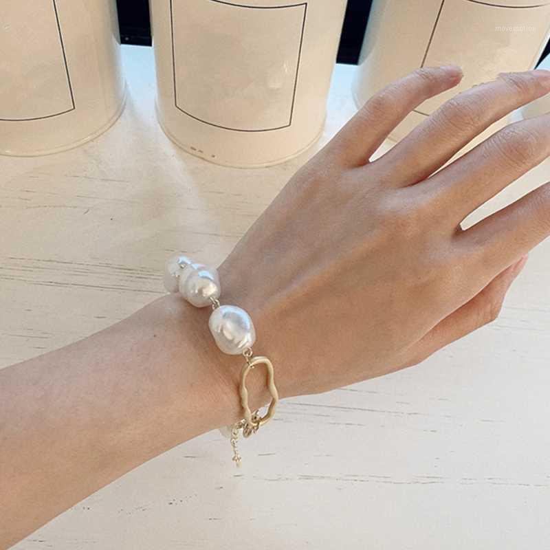 

2020 New Baroque Irregular Imitation Pearls Bracelet Gold Metal Link Chain Bracelets for Women Girl Summer Party Jewelry Gifts1