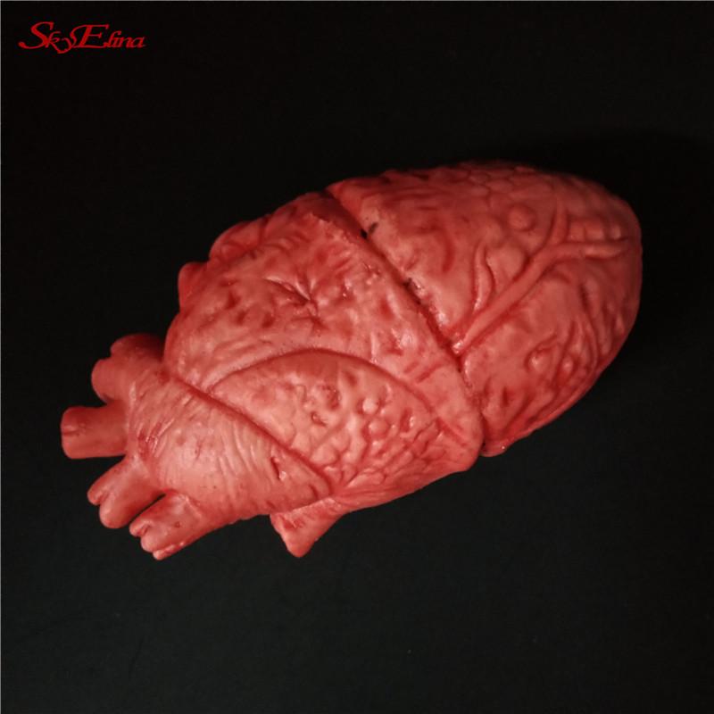 

Halloween Props Bloody Hand Haunted Halloween Decoration Scary Lifelike Fake Hand Finger Leg Foot Brain Heart Horror Limb 5z