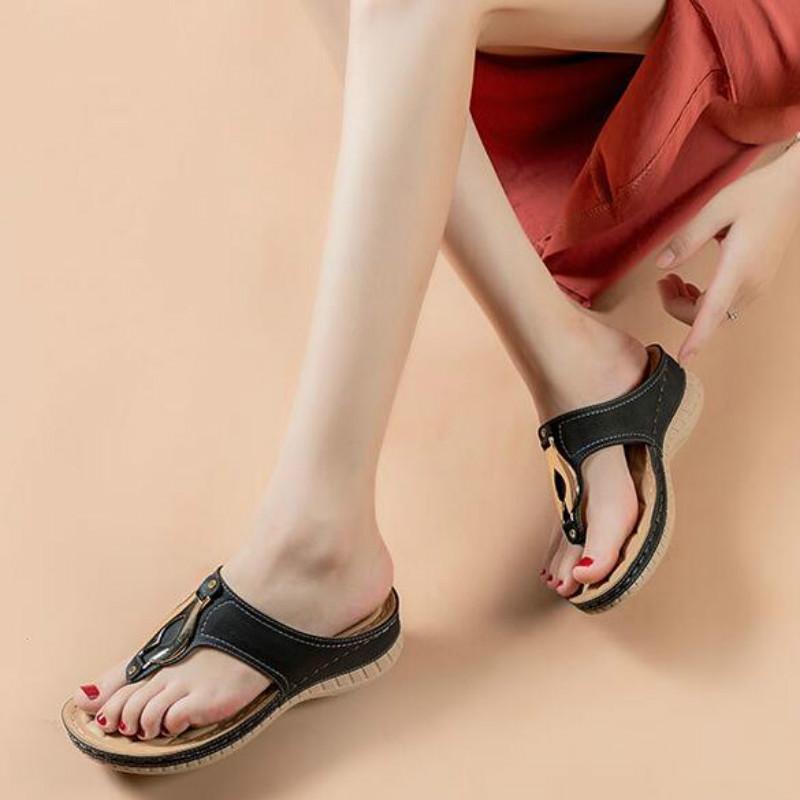 

2021 New Slippers Women Wedge Metal Buckle Flip Flops Outside Wear Fashion Soft Bottom Breathable Woman Summer Shoes, Black