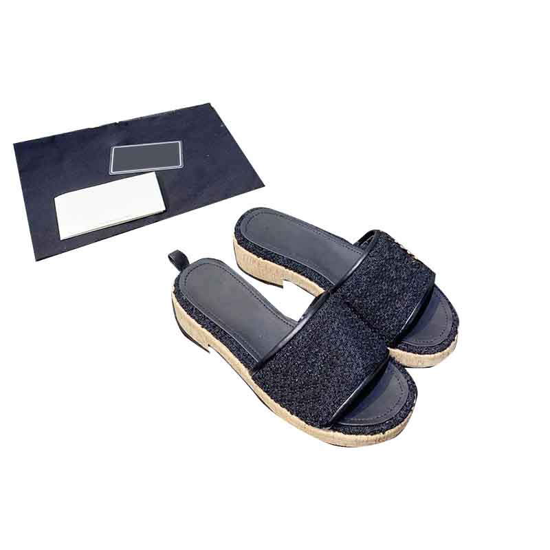 

Luxury Womens Wooden Slippers Summer Designer With Round Toe Low Hight Heels Genuine Leather Retro Sandals For Girls Flip Flops Beach Hotel Room Plus Size Slides, Black
