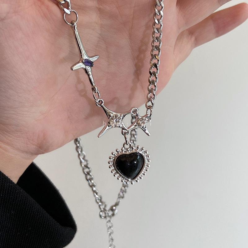 

Pendant Necklaces Fashion Cross Star Splicing Necklace Women Black Love Sweater Chain Female Vintage Luxury Clavicle Accessories, Silver