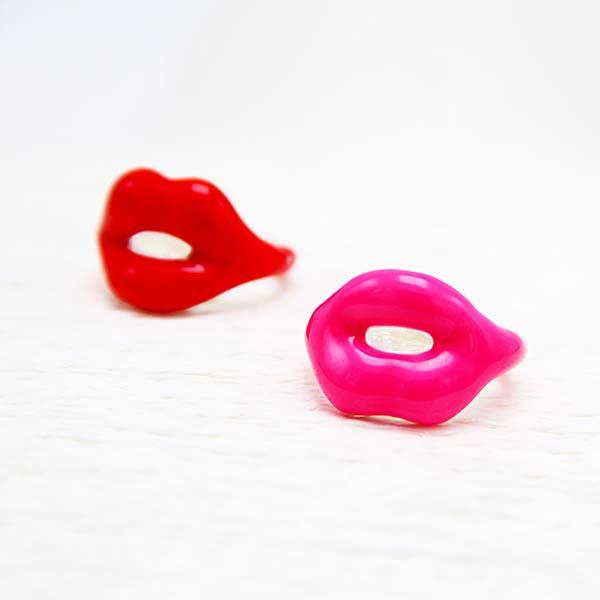 

Cluster Rings Arrivals Sexy Ring Red And Pink Chubbiness Small Lip Shape Finger