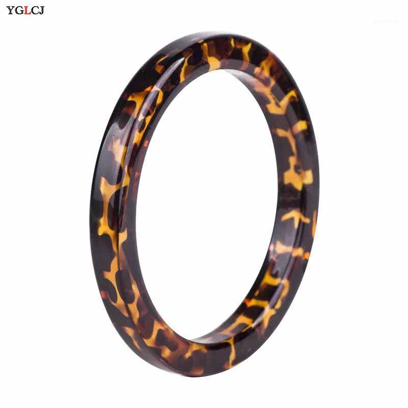 

YGLCJ 1 Piece Round Ladies Resin Bracelet Fashion Girl Retro Leopard Style Jewelry For Women'S Gif1