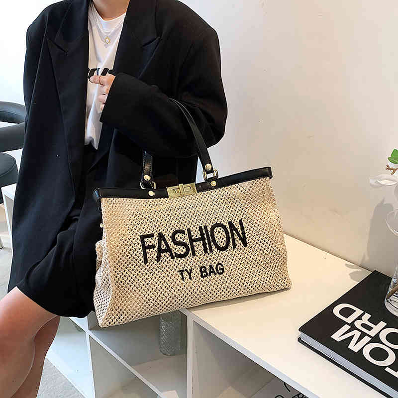 

2022 woven new large capacity beach grass women's bag fashion one shoulder portable Tote Bag, White