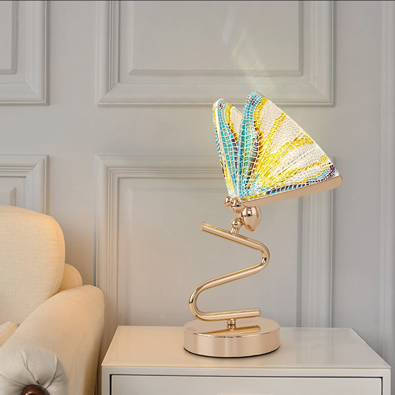 

Butterfly Lampshade Night Lamps Nordic Bedside Table Lamp Gold Modern Bedroom Hall Restaurant desk Lamp For Living Room