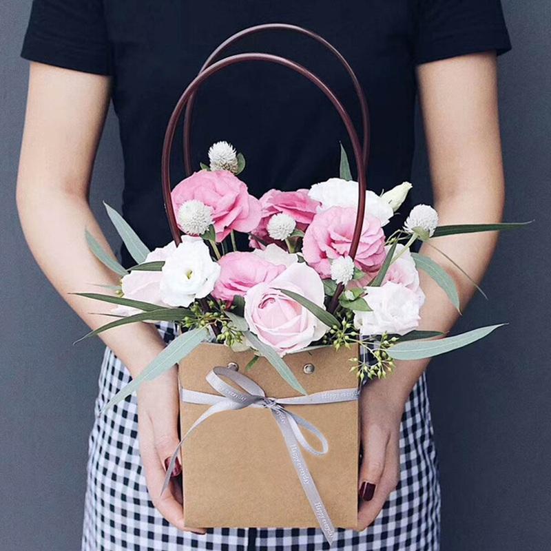

Kraft Paper Bags Flower Box with Handle Waterproof Bouquet Florist Gift Packing Box Valentine's Day Rose Boxes Party Decoration