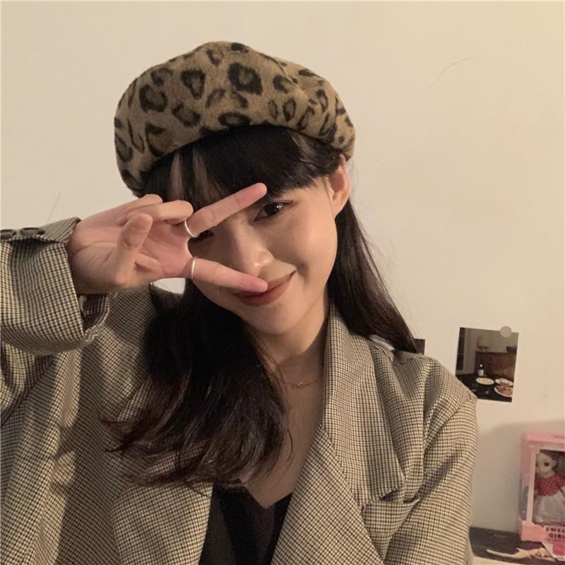 

Leopard Beret Female Autumn And Winter PU Leather Hat Beanie Fashion Korean Retro British Flat Top Wild Personality Painter Hat, Blue