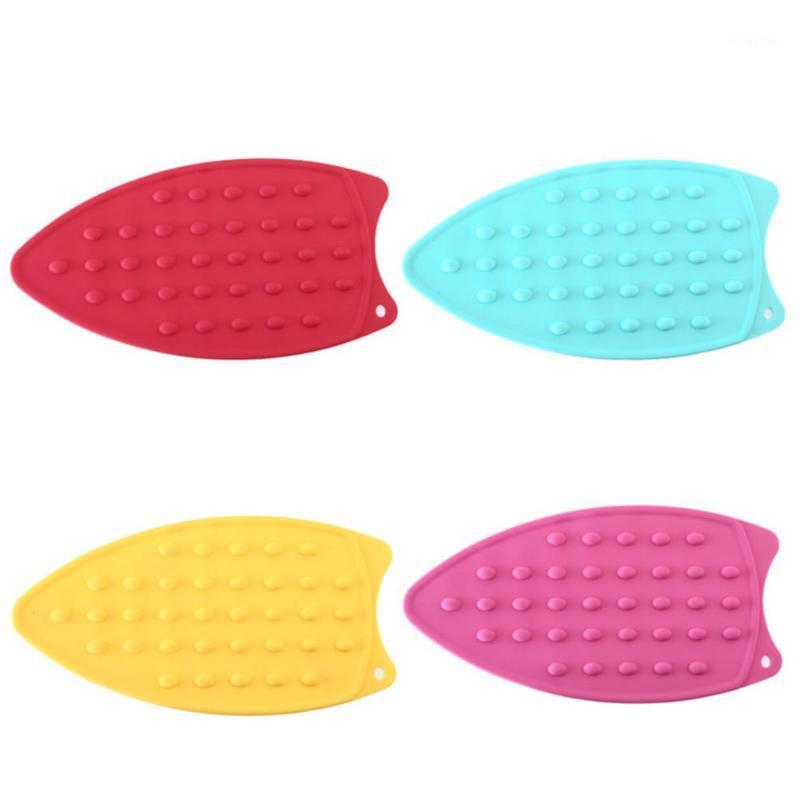 

LanLan Nonslip Silicone High Temperature Resistant Thermal Insulation Iron Pad Mat1