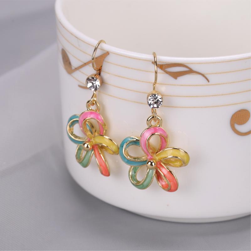 

MENGJIQIAO Korean New Arrival Sweet Crystal Holiday Flower Stud Earrings For Women Fashion Elegant Oorbellen Bijoux Party Gifts