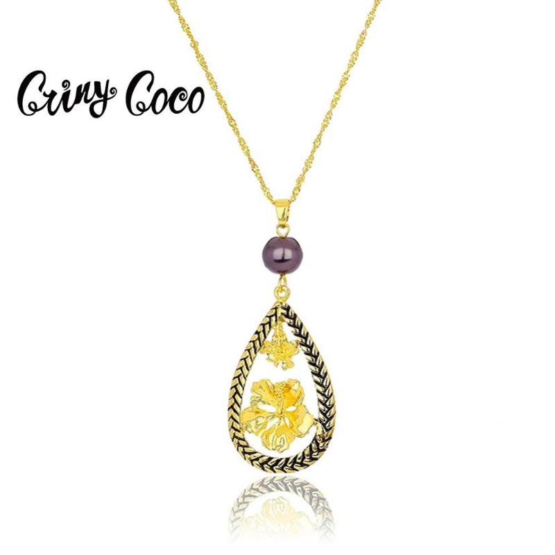 

2021 Hawaii Necklace Fashion Polynesia People Frangipani Flower Pendants Choker Trendy Imitation Pearl Necklaces for Women Lady