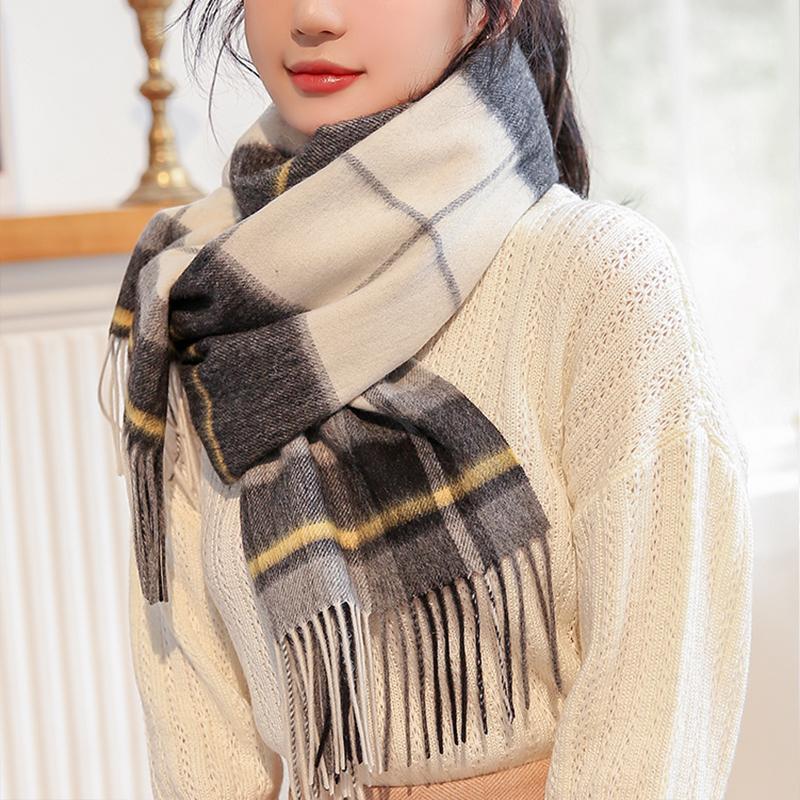 

Black Plaid 100% Wool Scarf Women Thicken Cashmere Shawls,Wraps Echarpe for Ladies Winter Wool Scarves Foulard Femme1