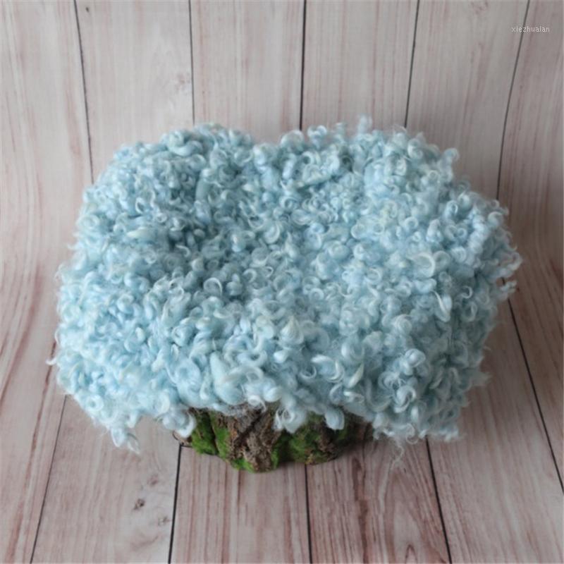 

Curly Fleece Merion blanket Wooden basket Stuffer Fillers Photography props Newborn Wool blanket Layer photo props1, Beige