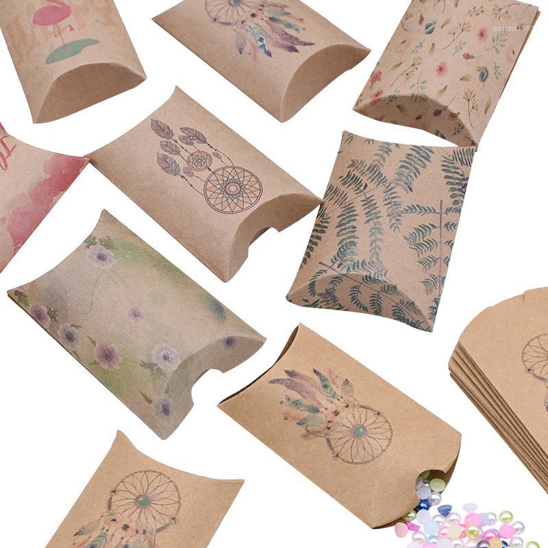 

NEW 10/20/50pcs Pillow Shape Candy Box Bag Flamingo Flower Pattern Kraft Paper Box For Wedding Birthday Party Gift Packing Pouch1