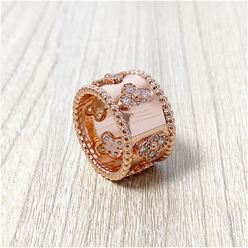

2020 New Four Leaves Clover Zircon Rose Gold Ring For Women Flower Rings Fashion Jewelry For Women Engagement Gift With Box With Stamp