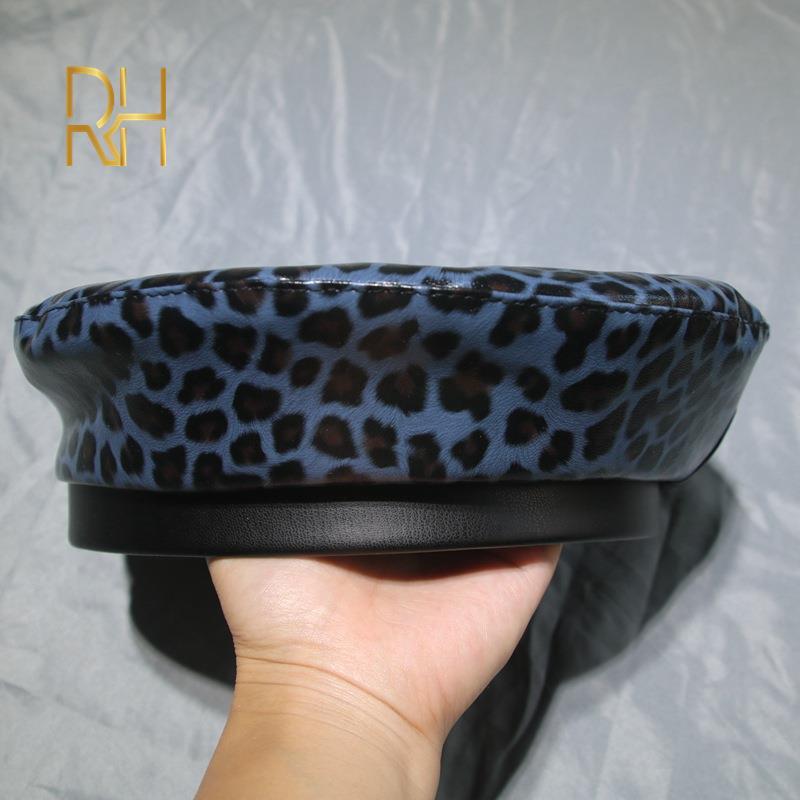 

2020 New Fashion Leopard Printed PU Beret Cap for Women Faux Leather Artist Newsboy Retro Casual Beret Gorras Adults Vintage Hat, White