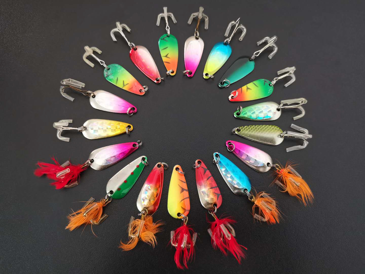 

Wholesale 50pcs Fishing Lures Spoons Kit Crankbait Spoon Bass Trout Walleye 5g/3.5cm Mixed Colours