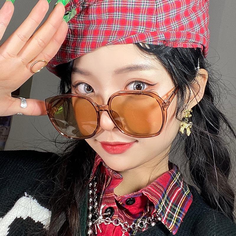 

Sunglasses 2021 Vintage Fashion Cat Eye Women Trendy Flat Top Red Blue Clear Lens Lentes De Sol Hombre/mujer