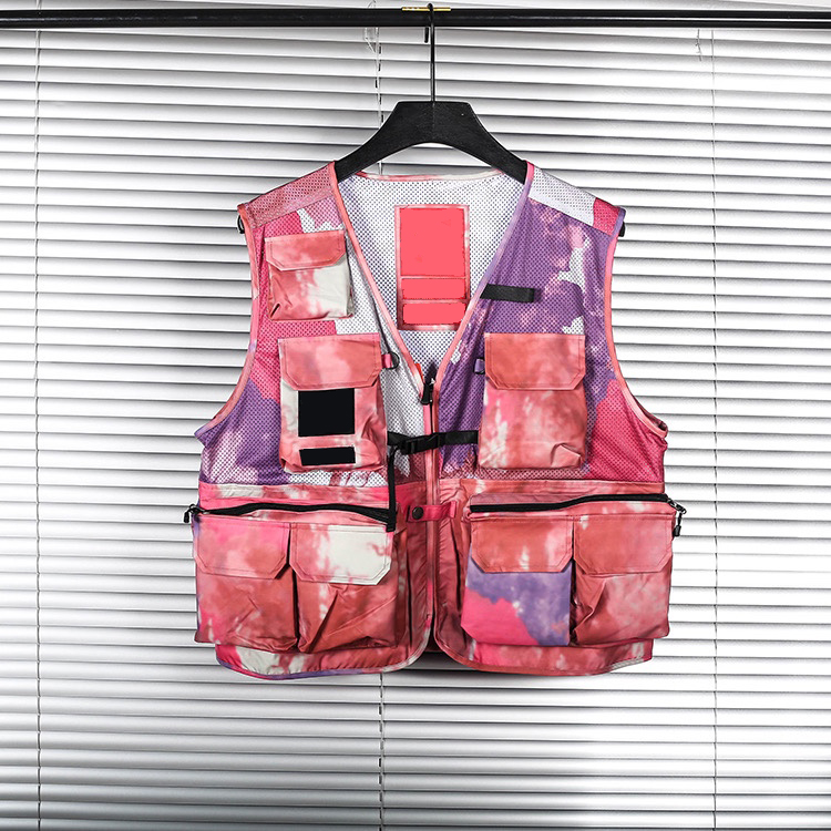 

2021 mens vest classic fashion brand vest hip-hop jacket summer high collar high quality YKK zipper Multi Pocket tooling camouflage coat, Red
