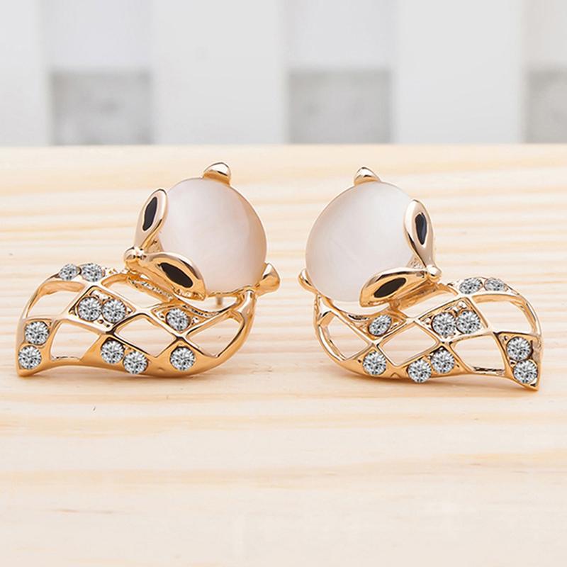 

Fashion Women Fashion Hollow Faux Opal Rhinestone Ear Studs Party Club Earrings Gift