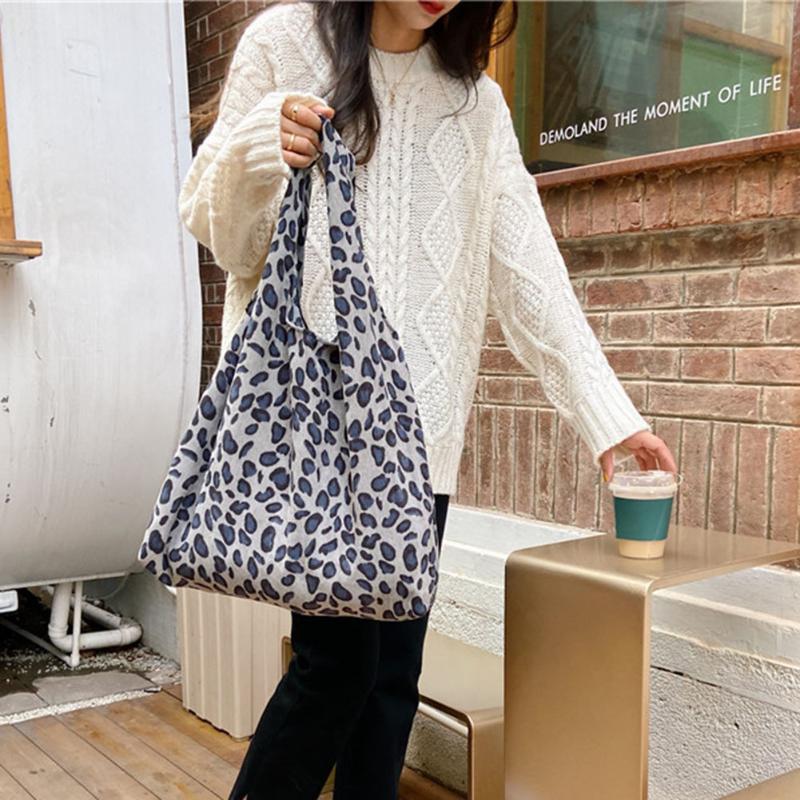 

Portable Woman Animal Pattern Shoulder Bag Retropurses For Women Handbag Tote Shoulder Bag For Women Women's Bags, Style 1