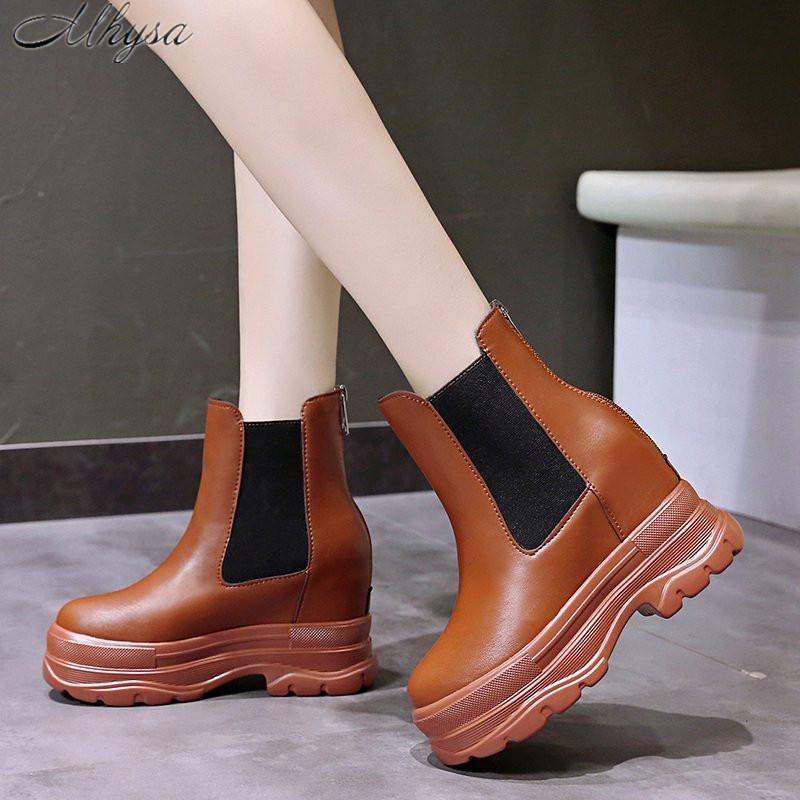 

2021 Winter New Women's Thick-soled Boots Fashion British Style Warm Short Tube 10cm Women's Inner Height Increase Boots, Black