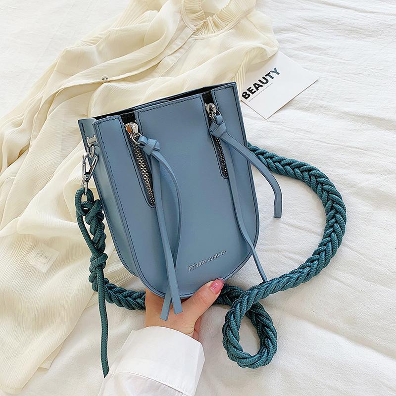 

Women Tassel Shoulder Bags Removable Shoulder Strap Bag Fashion New Lady Handbags PU Luxury Crossbody Messenger Bag Female Purse, Black