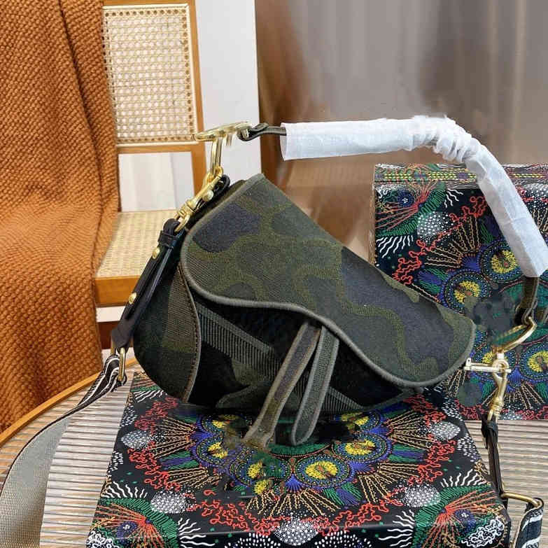 

Good Camouflage Pattern Waterproof Saddle Bags Women Designers Handbags Classic vintage Crossbody Bag totes handbag 2022 Trendy all-match Chest, No bags