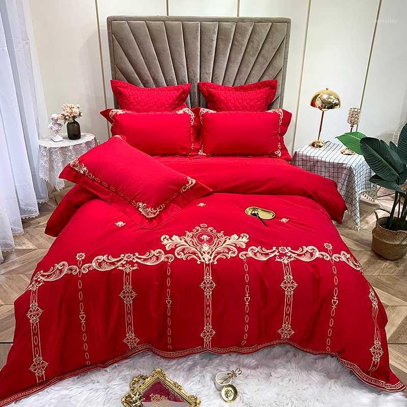 

Red Blue Gray European Style Gold Embroidery 100S Egyptian Cotton Duvet Cover Bed Sheet Bed Linen Pillowcases Bedding Set1