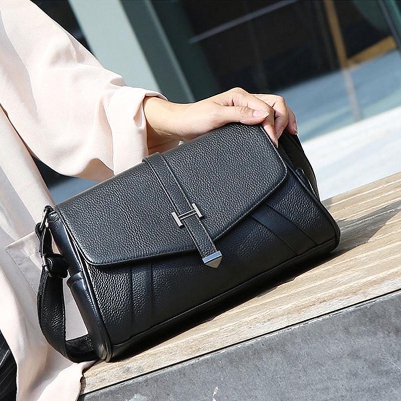 

Juanjuan messenger bag European and American retro simple versatile mobile phone bag fashion head leather mother wholesale, Black