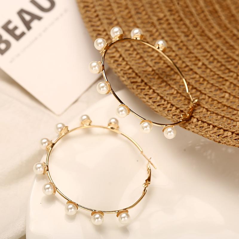 

Big Circle Earrings Exaggerated Personality Imitation Pearl Women Earrings Round Geometric Earring Female Girl Party Ear Jewelry