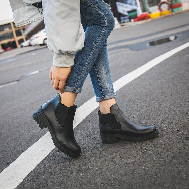 

2021 New Short Boots Low Heel Boots Women's New Fashion All-match Leather Shoes Round Toe Women's, Black