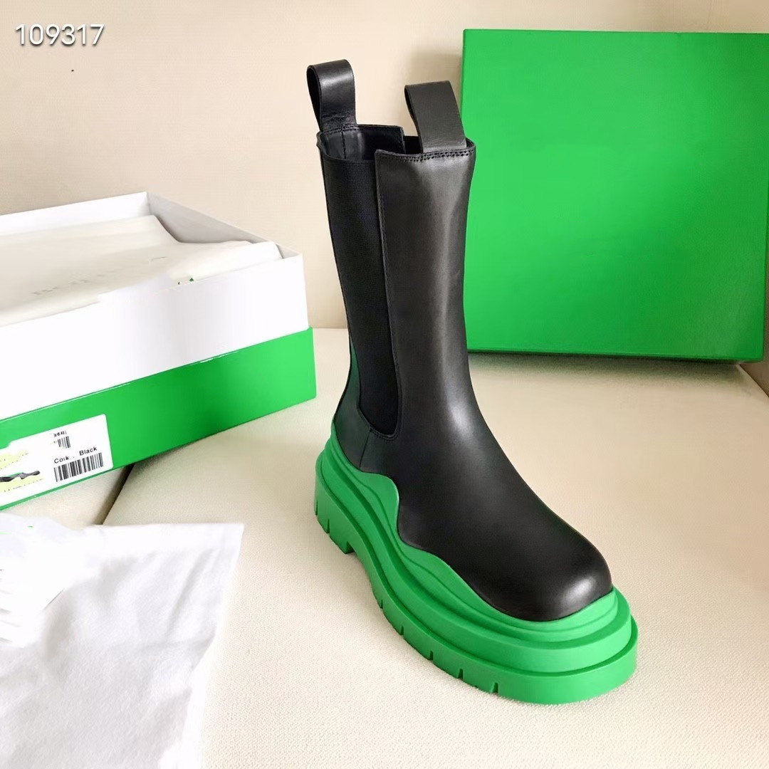 

2022 Womens men Designers Boots TIRE Leather Martin Ankle Chaelsea Boot Fashion Wave Colored Rubber Outsole Elastic Webbing Comfort Exquisite boots 0116, 12