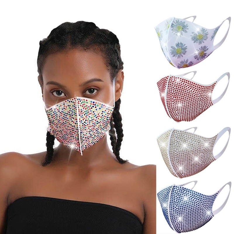 

Big deal! "A beautiful color mask, a woman's face decoration with imitation diamonds, a luxurious glass mask, a disco