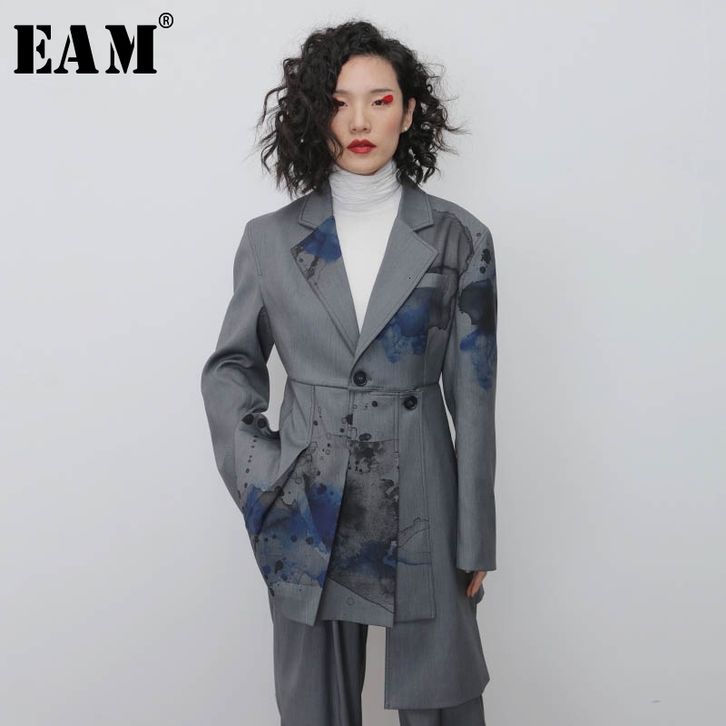 EAM Women Gray Pattern Pleated Asymmetrical Blazer Lapel Long Sleeve Loose Fit Jacket Fashion Spring Autumn 1N119 201114Z