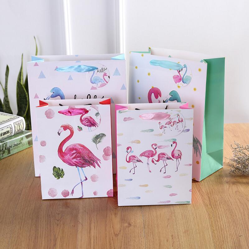 

10pcs/lot Color Portable Gift Packaging Paper Bag Creative Cartoon Flamingo Square Portable Shopping Gift Bag with Handles1