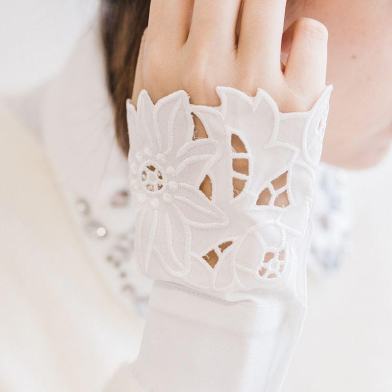 

2pcs/pair Women Girl Fake Cuff Delicate Crotchet Floral Lace Cutout Wrist Decor