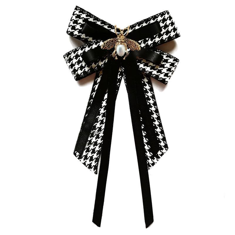 

Neck Ties Retro Bee Bow Tie Korean High-end College Style Pearl Rhinestone Bowtie Shirt Pin Collars Flower Accessories Gift For Women