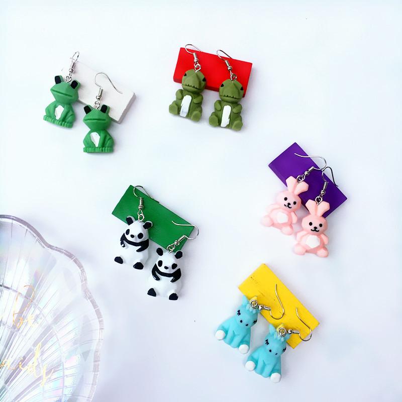 

2020 new Creative resin cute cartoon animals women earrings figurines earrings fun student ear clip accessories trendy jewelry