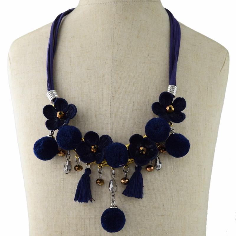 

Bohemian Leather Chain Flower Ball Pom Pom Necklace Acrylic Thread Tassel Ball Bib Choker Necklace Statement for Women Jewelry