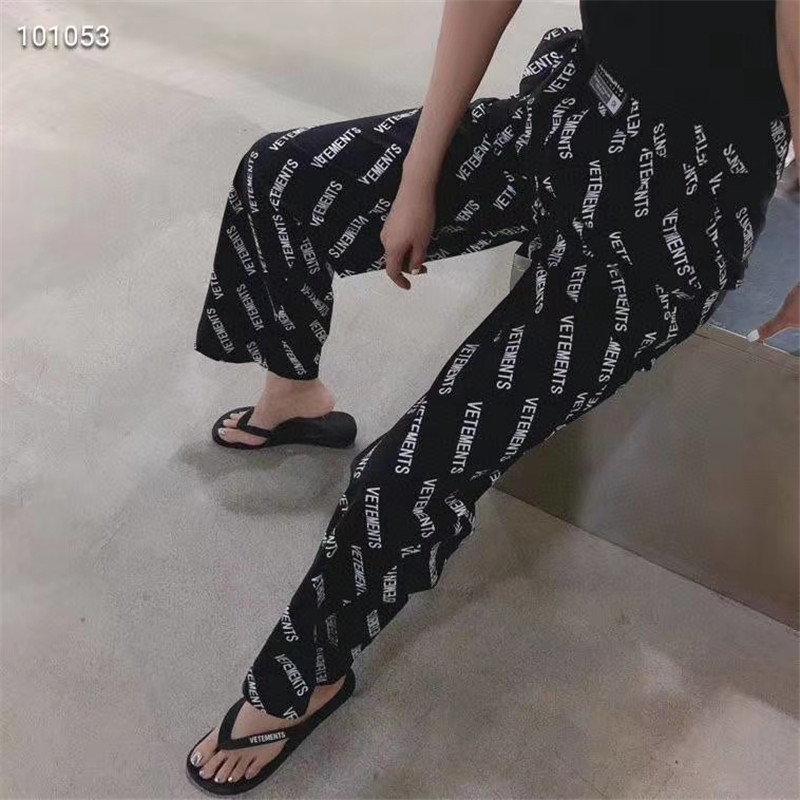 

Full Logo Vetements High-Quality Street Fashion for Men and Women Vetements Straight-Leg Fabric VTM Trousersrevenge Casual Pants, Black