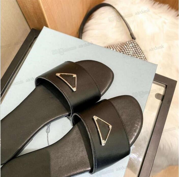 

2022 Women slippers Sandals Fashion Designers Triangle Flat Slides Flip Flops Summer genuine leather Outdoor Loafers Bath Shoes Beachwear Black White Brown Gh2N#, Black -2